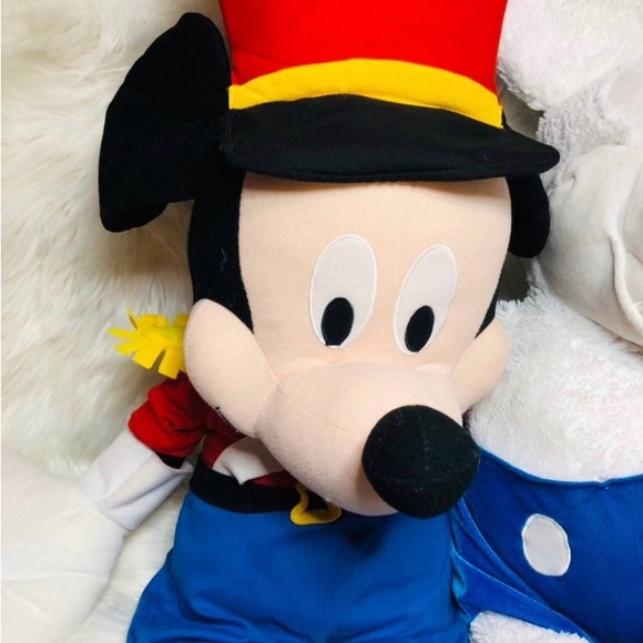 28” Disney Store Retired Giant Holiday Mickey + Winter White Mickey Mouse - Picture 5 of 12